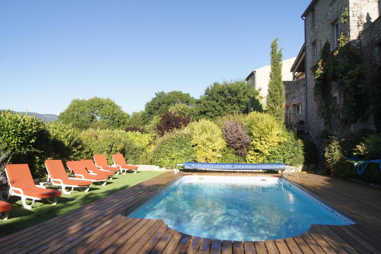 克拉维里尔酒店 Saint-Auban-sur-lʼOuvèze 外观 照片