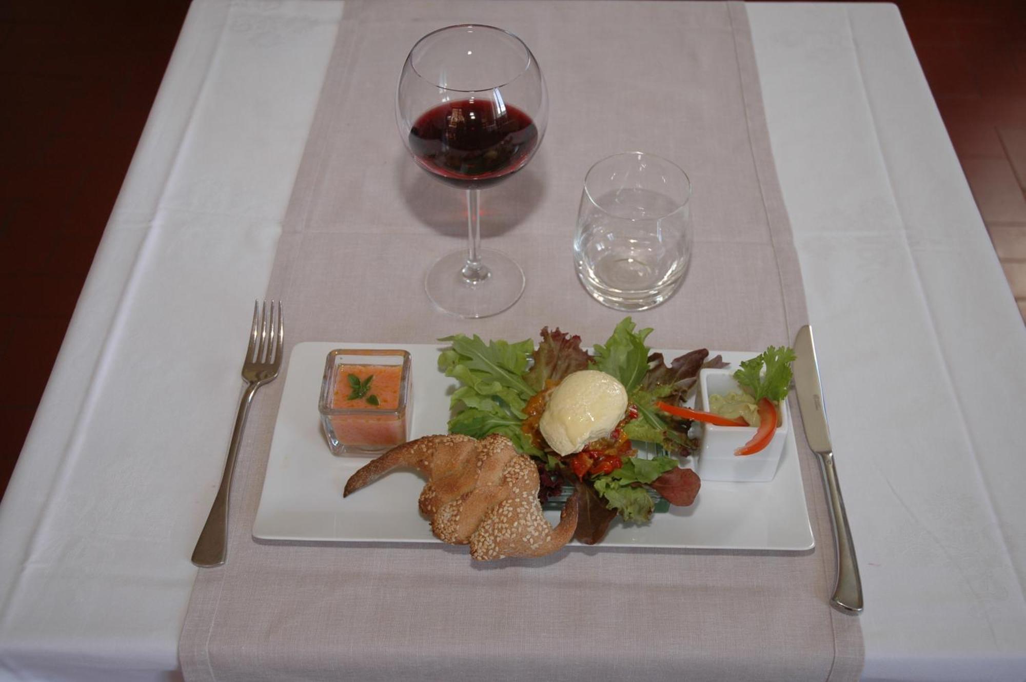 克拉维里尔酒店 Saint-Auban-sur-lʼOuvèze 外观 照片