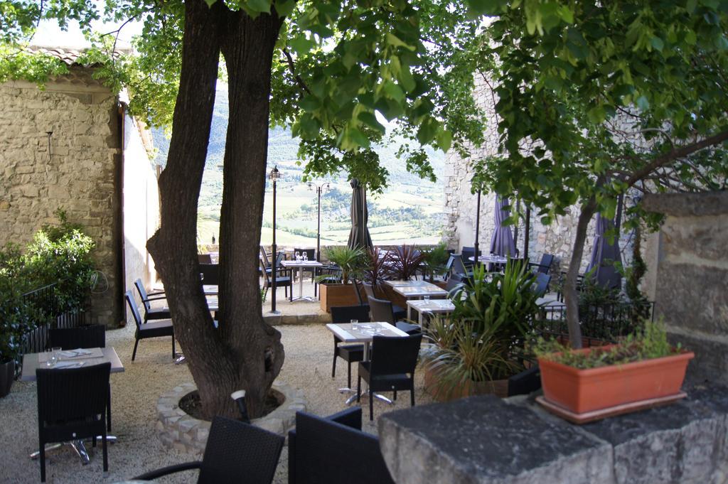 克拉维里尔酒店 Saint-Auban-sur-lʼOuvèze 外观 照片