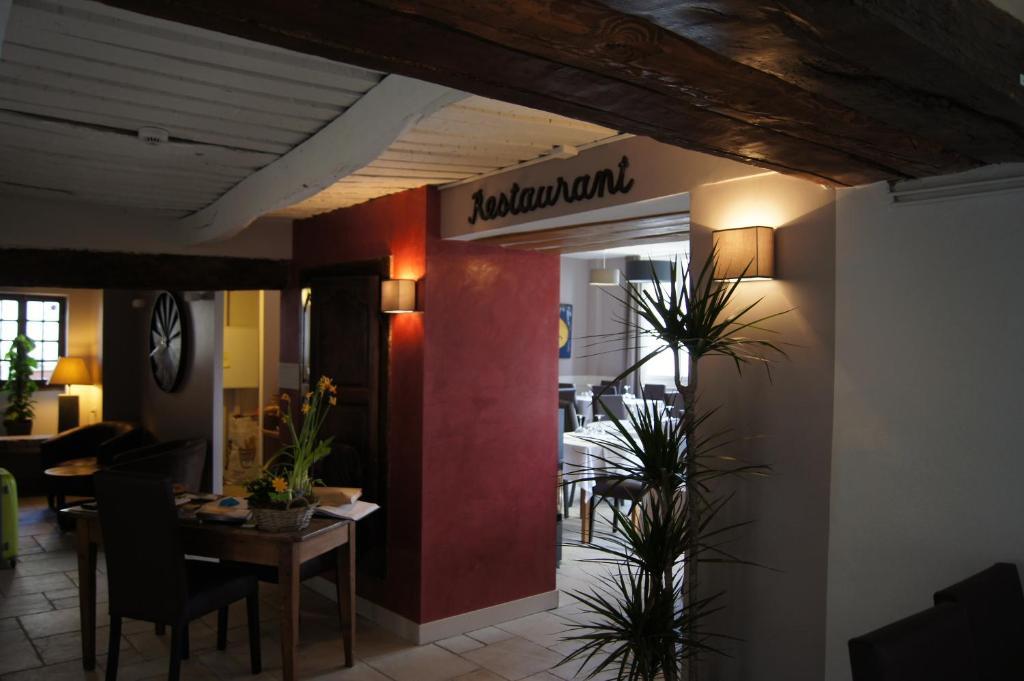 克拉维里尔酒店 Saint-Auban-sur-lʼOuvèze 外观 照片