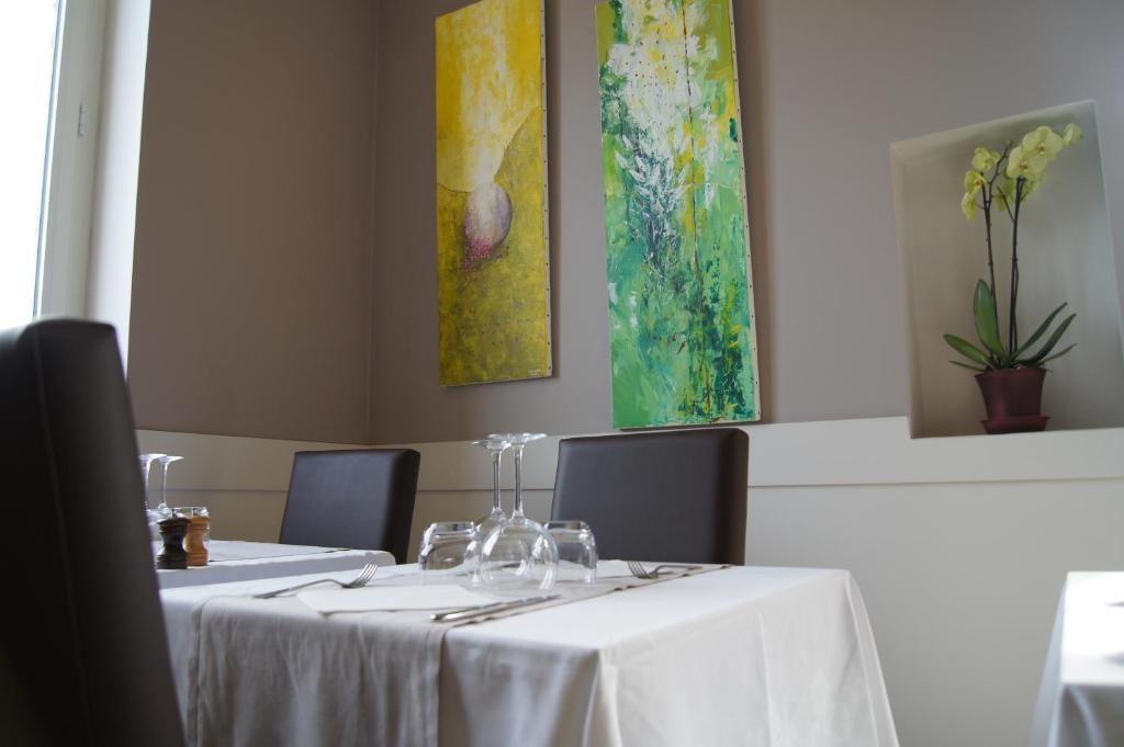 克拉维里尔酒店 Saint-Auban-sur-lʼOuvèze 外观 照片